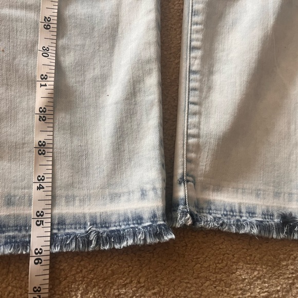 American Eagle AEO Flex Light Wash w Light Distressing Skinny Jeans 28x29 - Picture 13 of 17